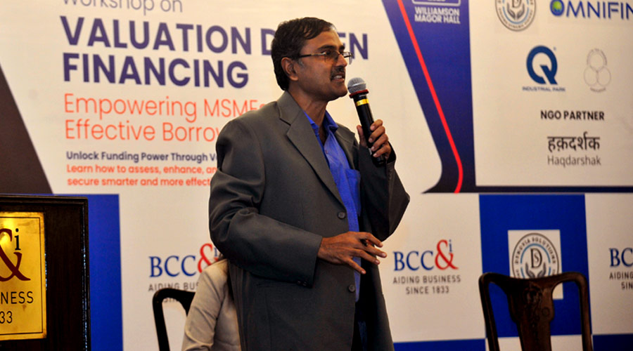 %Business Consultancy for Efficiency & Growth% 3 %Dynovia Solutions%